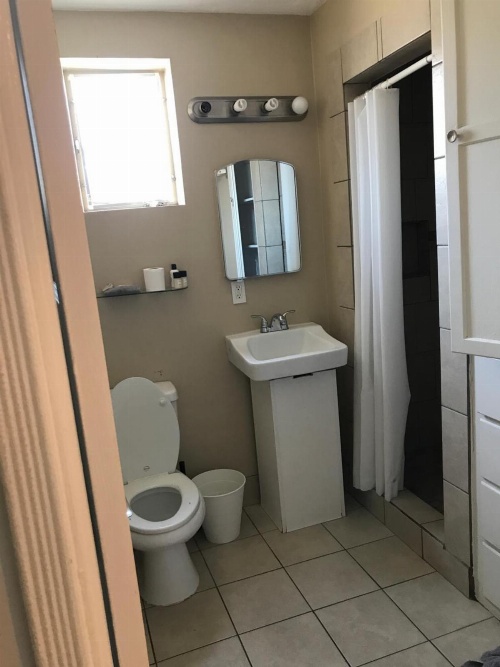 1bedsantamonica image 3